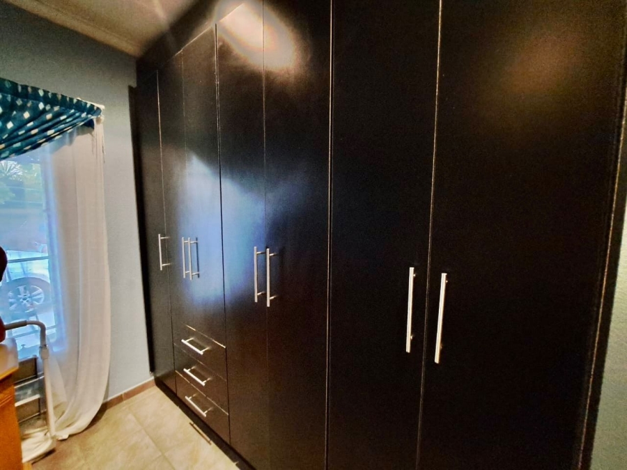 3 Bedroom Property for Sale in Oos Einde North West